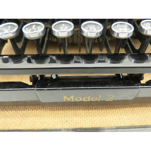 375 - VINTAGE BAR-LET MODEL II BLACK TYPEWRITER IN EXCELLENT CONDITION