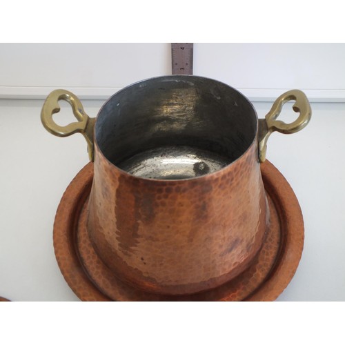 70 - HAMMERED COPPER POT AND LID WITH PLATE