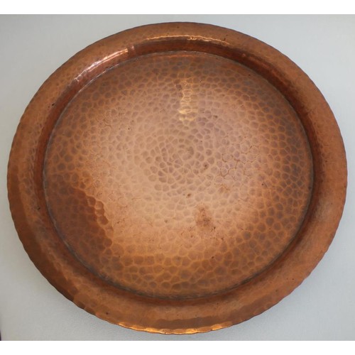 70 - HAMMERED COPPER POT AND LID WITH PLATE