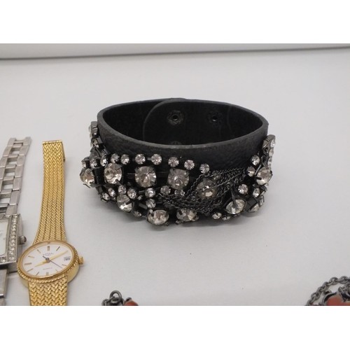 231 - SELECTION OF WATCHES INCLUDES BURBERRY, DOG, DKNY AND ROTARY