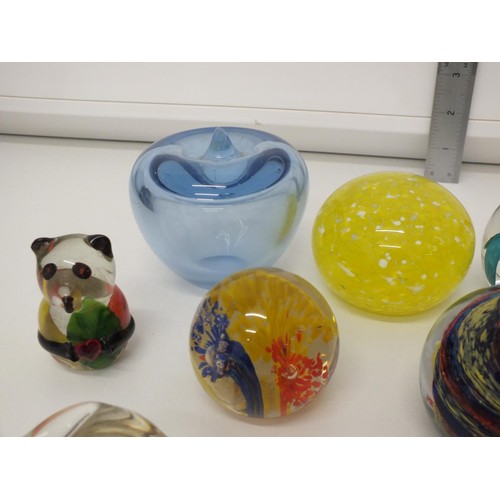 368 - ASSORTED GLASS PAPERWEIGHTS - SEVEN LARGE AND SIX SMALL ANIMAL SHAPED INCLUDES MILLEFIORI