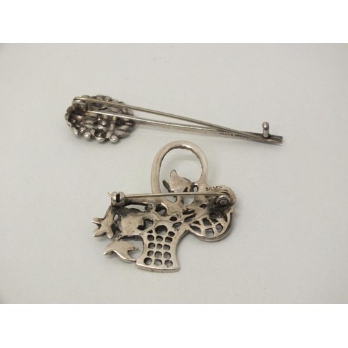 206 - 2 x VINTAGE SILVER BROOCHES