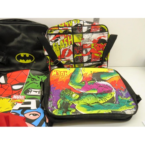 319 - SEVEN VARIOUS SHOULDER BAGS, FLASH, BATMAN, PENNY LANE, LOONEY TUNES, HULK, SPIDERMAN, MARVEL COMICS