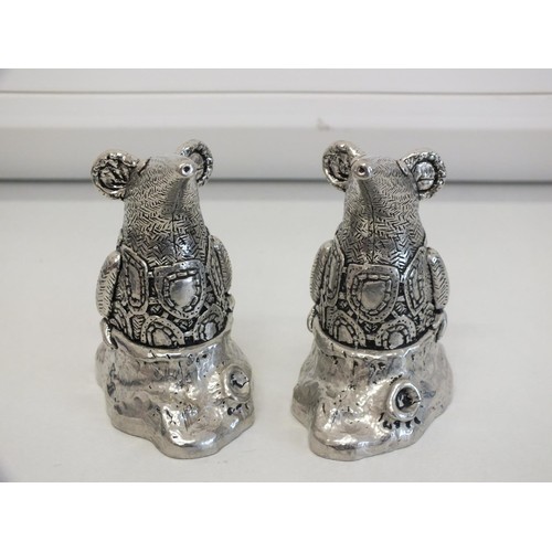 246 - CLANGERS PEWTER MICE SALT AND PEPPER BOXED CRUET- 2002 OLIVER POSTAGE AND PETER FIRMAN