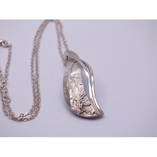 249 - 925 SUENO SIGNED SILVER PENDANT NECKLACE 18