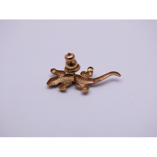 252 - 9ct GOLD LIZARD PIN BROOCH LENGTH 2.5cm- WEIGHT 0.7g