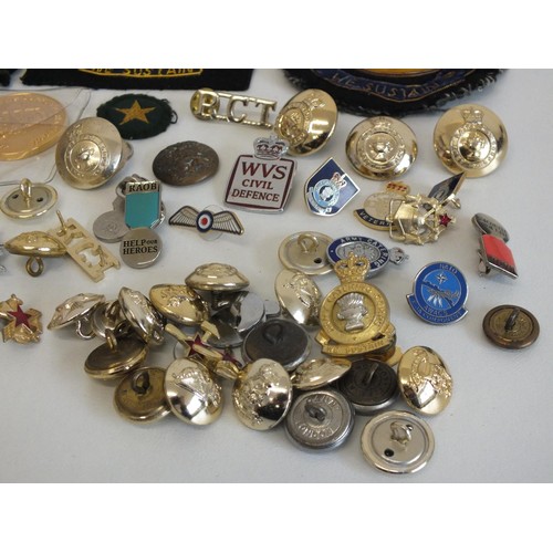 278 - COLLECTION OF MILITARY BADGES, BUTTONS AND PATCHES