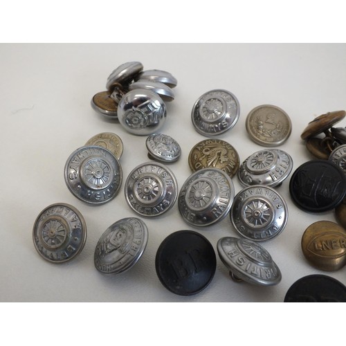 288 - COLLECTION OF MILITAIRY AND RAILWAY BUTTONS