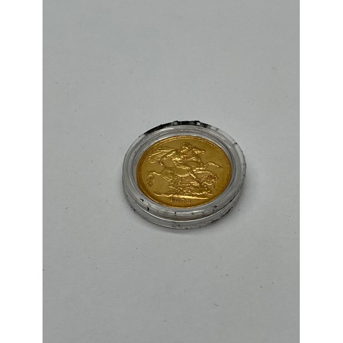 78 - AN 1872 QUEEN VICTORIA GOLD SOVEREIGN ONLY STRUCK FOR 14 YEARS WITH C.O.A A COLLECTORS ITEM IN PRESE... 