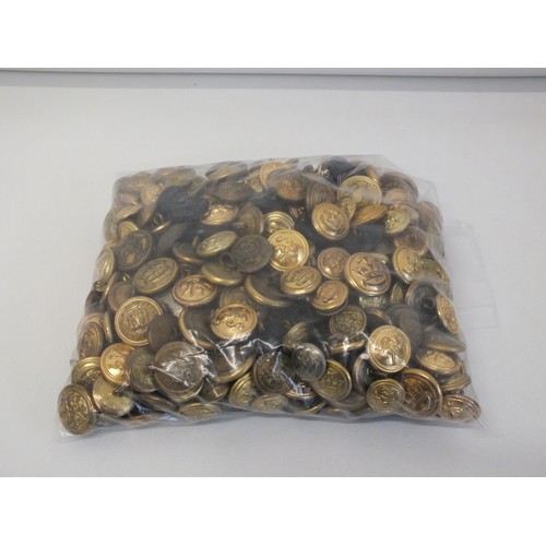 2 - 1.4KG APPROXIMATELY OF VARIOUS MARITIME MECHANT NAVY YACHT CLUB ETC UNIFORM BUTTONS