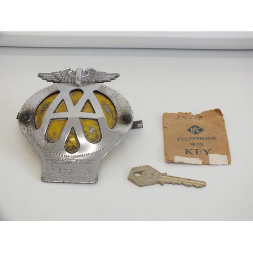 115 - AUTOMOBILE ASSOCIATION AA MEMBERS BADGE AND EMERGENCY PHONE BOX  YALE KEY