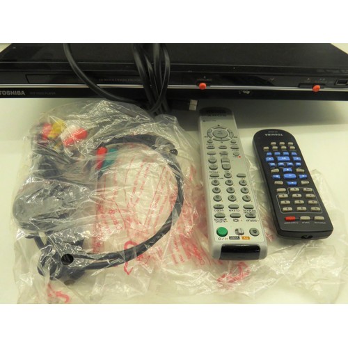 90 - SONY HD DIGITAL TV AND TOSHIBA DVD LPAYER, WORKING BOTH WITH REMOTES