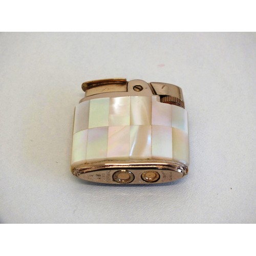 253 - LADIES VINTAGE RONSON BOXED MOTHER OF PEARL LIGHTER
