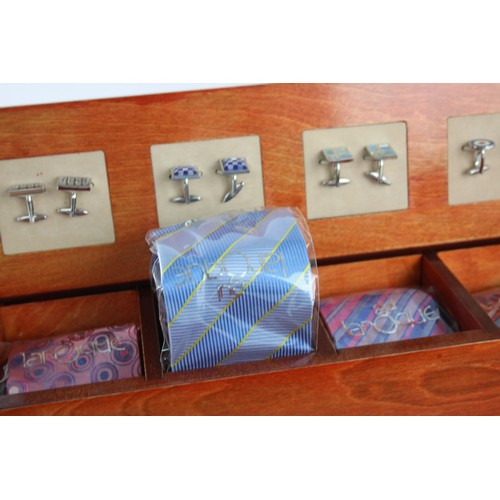 612 - GUI LAROQUE Tie & Cufflink Sets In Presentation Box