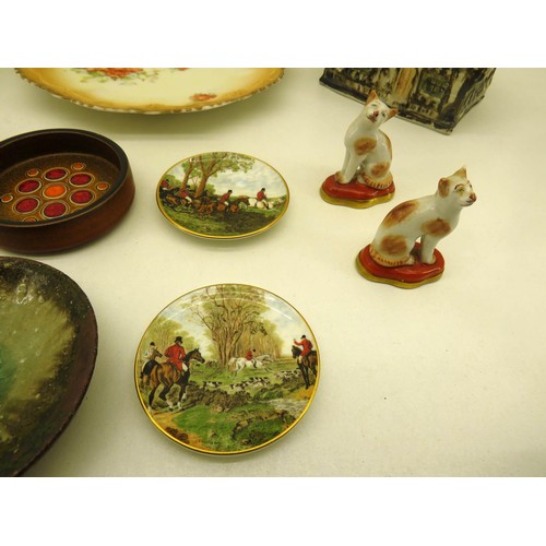 17 - SELECTION OF VINTAGE CERAMICS INCLUDES HORNSEA PIN DISH, MINITURE COALPORT PLATES AND POTTER OKENS H... 