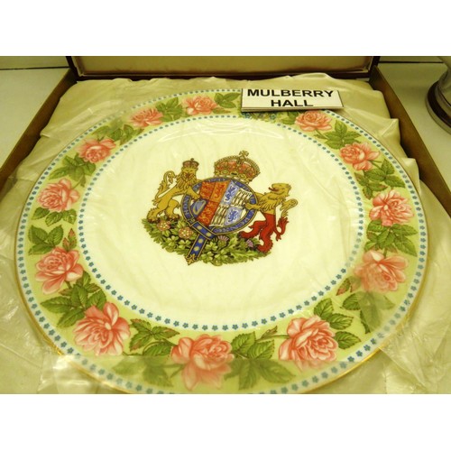 42 - QUEEN MOTHERS PLATE No239 