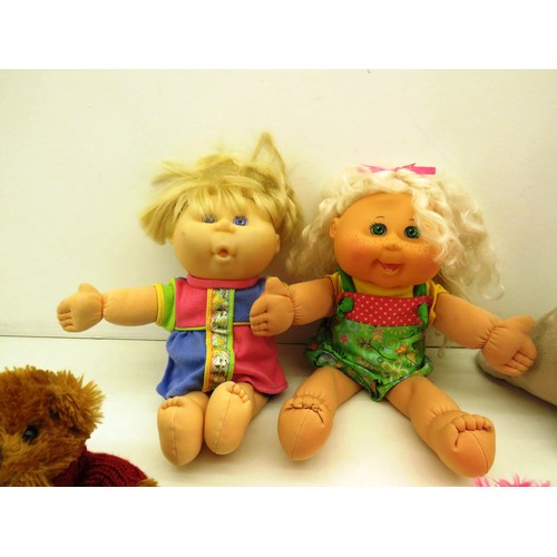 77 - LOT OF SOFT TOYS INCLUDING CABBAGE PATCH DOLLS