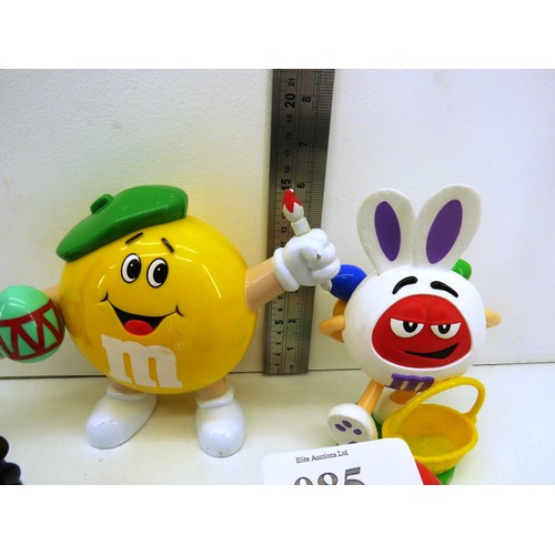 85 - M&M FIGURES INCLUDING MUSICAL