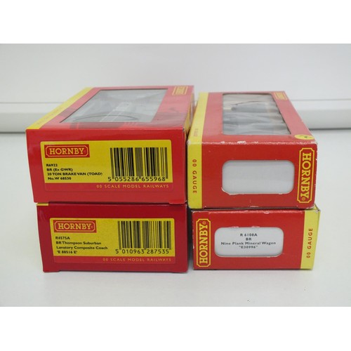 316 - 4x HORNBY OO GAUGE ROLLING STOCK MODELS
R4575A - BR THOMPSON SUBURBAN LAVATORY COMPOSITE COACH E 885... 