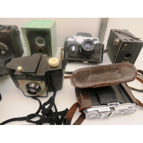 190 - COLLECTION OF VINTAGE CAMERAS INCLUDES CORONET DYNAMIC, ZORKI 4K, YOIGLINDER VITA II ETC