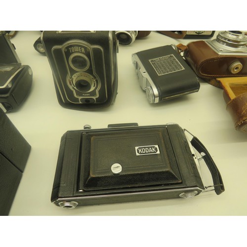 189 - COLLECTION OF VINTAGE CAMERAS INCLUDES KODAK COMPUR, CORONET CAPTAIN, ROYAL ETC