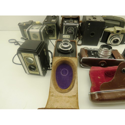 185 - 12 x VINTAGE CAMERAS INCLUDE ZEISS IKON, OLBIA, KODAK DUAFLEX II ETC