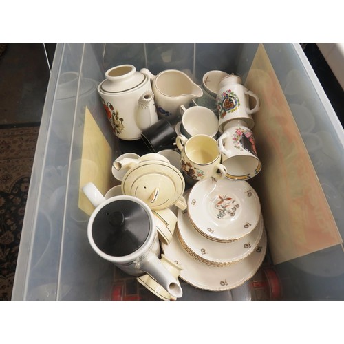 307 - PORCELAIN DINNER SET - SIX CUPS, SIX SAUCERS, TWO DISHES, FOUR PLATES, SUGAR BOWL, COFFEE POT, MILK ... 