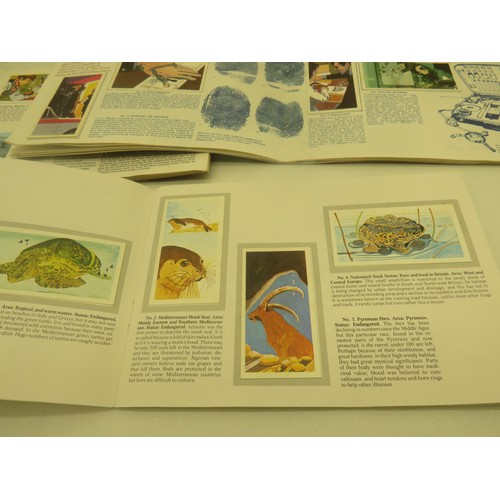 324 - JOBLOT OF CIGARETTE CARDS TO INCLUDE ALBUMS