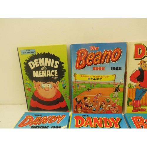 358 - 30 x VINTAGE CARTOON ANNUALS BEANO, DANDY ETC, MILLERS COLLECTORS GUIDE BOOKS PLUS OTHER BOOKS