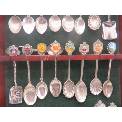 363 - 27 x COLLECTABLE SPOONS IN DISPLAY CASE