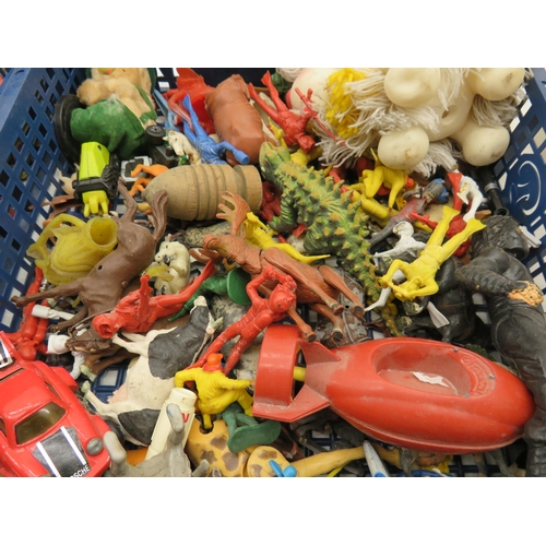 383 - A SELECTION OF VINTAGE AND MODERN TOYS- ACTION FIGURES, BADGES, DIECAST VEHICLES, TIN TOY, DINOSAUR