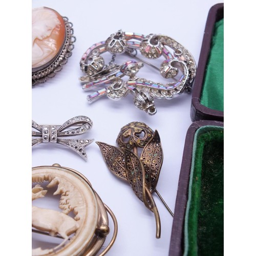 297 - BOX OF VINTAGE AND OLDER BROOCHES, MARCASITE, BONE, SILVER CAMEO, FRENCH JET ETC IN VINTAGE JEWELLER... 