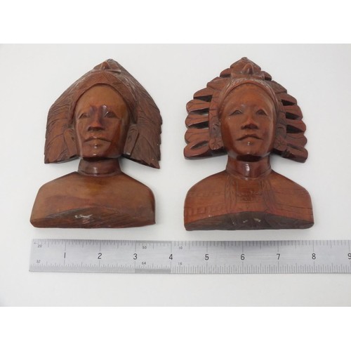 338 - PAIR OF VINTAGE NATIVE INDIANI WOOD SCULPTURES