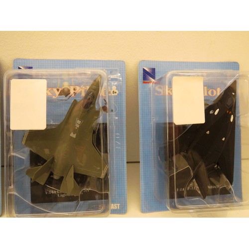 28 - 8 x SKY PILOT DIECAST MODELS AS NEW