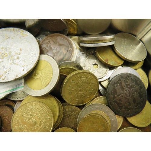 42 - BOX OF MIXED WORLD COINS