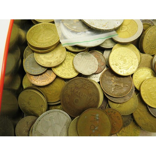 42 - BOX OF MIXED WORLD COINS