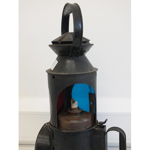 163 - TRIPLE ASPECT RAILWAY LAMP GUARDS LANTERN B.R. BRITISH RAILWAYS WITH SHERWOOD BURNER