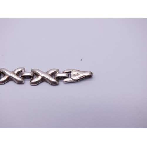 281 - 925 STERLING SILVER BRACELET 19cm