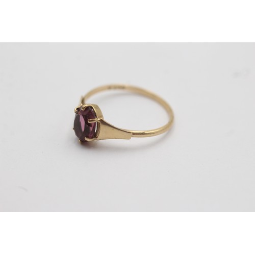 416 - 9ct gold vintage purple paste statement ring (1.2g) SIZE O