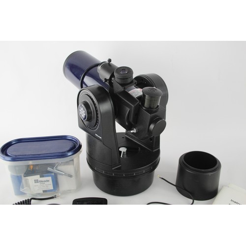 419 - Vintage Meade Microscope & accessories