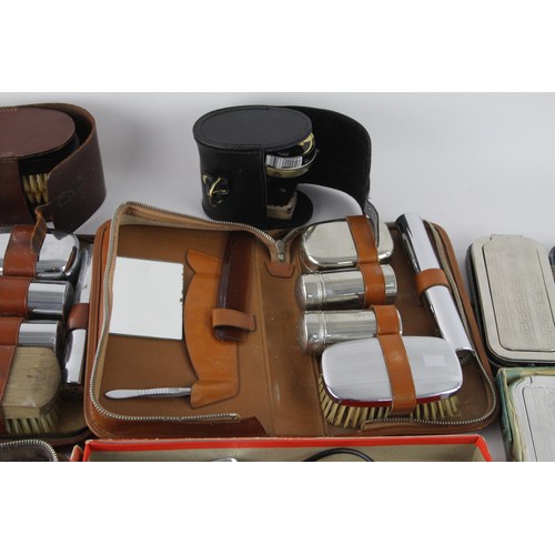 423 - Job Lot Assorted Vintage Gentleman's Grooming Inc Leather Case, Shoe Stretcher