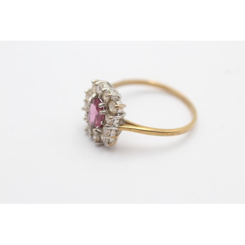 492 - 9ct gold purple garnet & clear gemstone cluster ring (2.4g) SIZE P