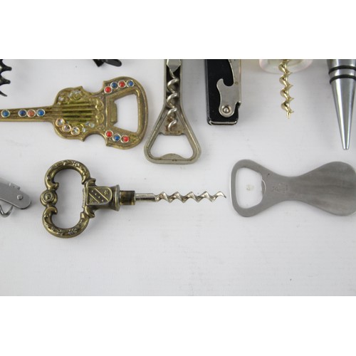 491 - 25 x Assorted Vintage BREWERIANA Corkscrews / Bottle Openers Inc Brass, Wood Etc