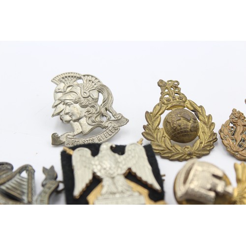 569 - 10 x Military Cap Badges Inc Connaught Rangers, RFC, Dragoon Guards, Etc