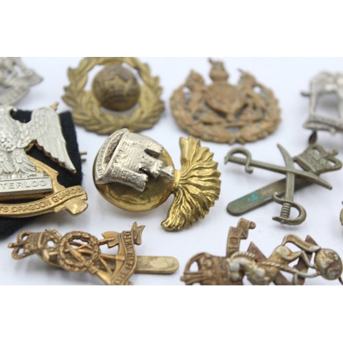 569 - 10 x Military Cap Badges Inc Connaught Rangers, RFC, Dragoon Guards, Etc