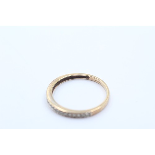 584 - 9ct gold diamond half eternity ring (1.7g) SIZE T