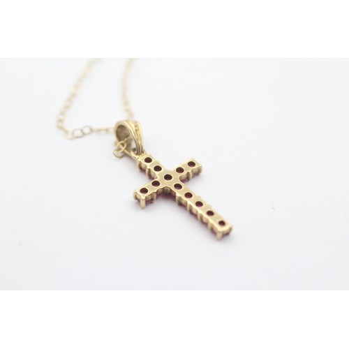 588 - 9ct gold ruby cross pendant necklace (1.2g)