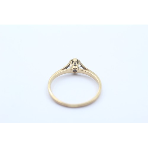 600 - 9ct gold round brilliant cut diamond single stone ring (1.3g) SIZE N