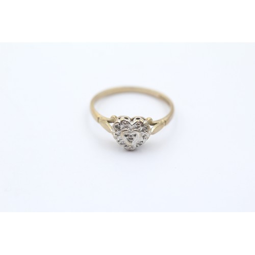 604 - 9ct gold diamond heart ring (1.6g) SIZE M