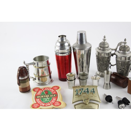 622 - Job Lot Assorted Vintage BREWERIANA Items Inc Cocktail Shaker, Stein, Pewter Etc